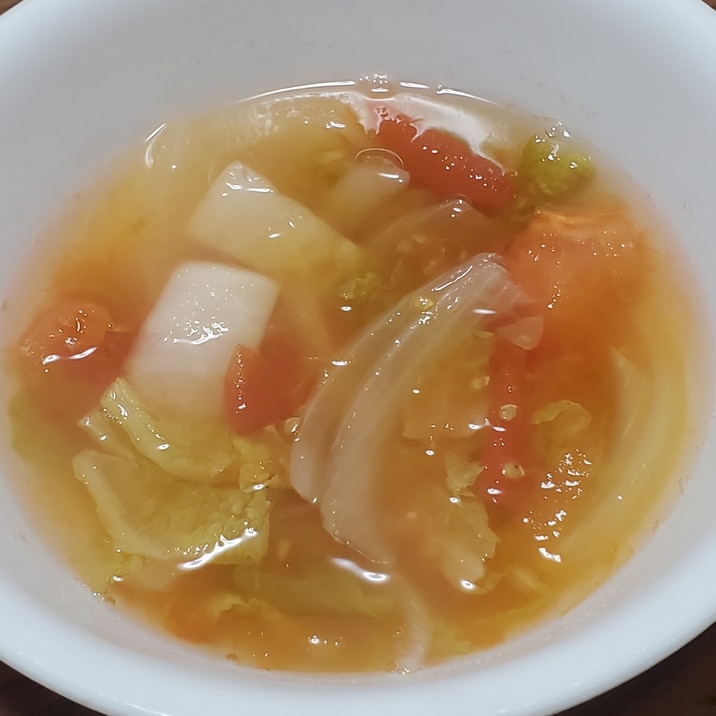 白菜たっぷり和風トマトスープ